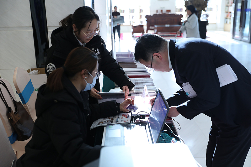 吳起縣圖書館 服務(wù)兩會(huì)展現(xiàn)新作為，文旅融合助推信息咨詢新篇章